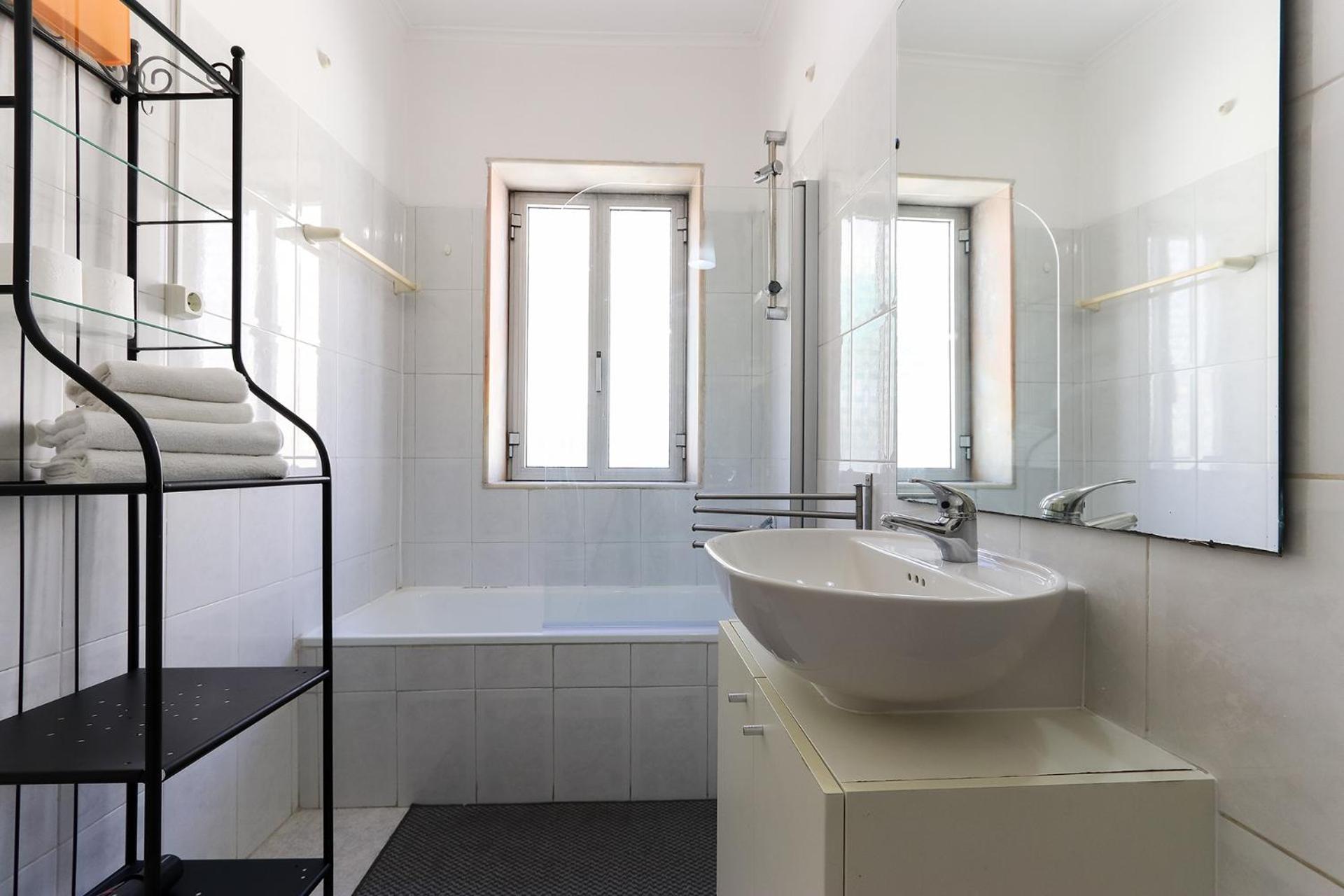 Cozy And Sunny Apartment - Anjos, Lissabon Exterior foto